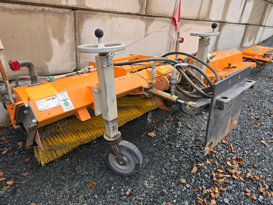 Sobernheimer FKM 1.8F Kehrmaschine für Multicar Straßenkehrmaschine Kehrbesen für Multicar Tremo Iseki Kubota - Щетка: фото 5 Sobernheimer FKM 1.8F Kehrmaschine für Multicar Straßenkehrmaschine Kehrbesen für Multicar Tremo Iseki Kubota - Щетка: фото 5