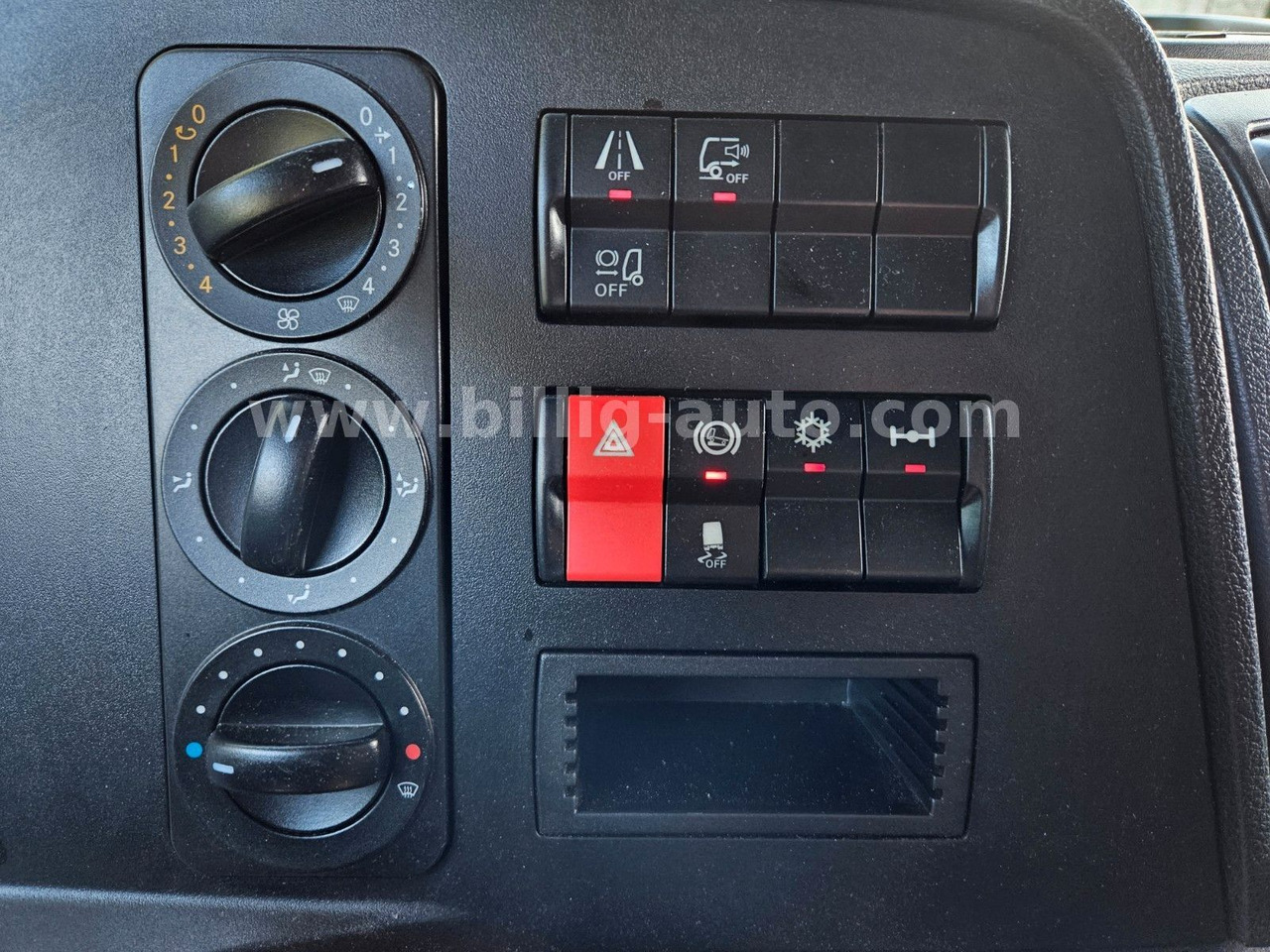 Грузовик с закрытым кузовом Mercedes-Benz Atego 1327 L * BREMS/SPUR-ASS*DIFF.*LBW*AHK*7.2m: фото 10