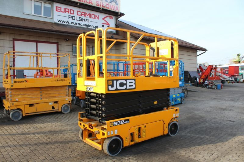 JCB podnośnik nożycowy elektryczny 12 m JCB S3246E electric scissor lift - Ножничный подъемник: фото 1 JCB podnośnik nożycowy elektryczny 12 m JCB S3246E electric scissor lift - Ножничный подъемник: фото 1
