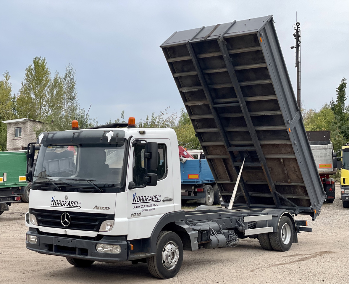 MERCEDES-BENZ ATEGO - Самосвал: фото 1 MERCEDES-BENZ ATEGO - Самосвал: фото 1