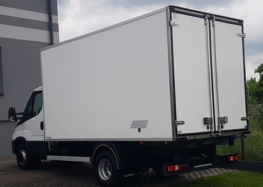 Iveco 72-180 DAILY 8EP KONTENER IZOTERMA 4,16x2,10x2,09 DMC 7200 KG KLIMATRONIK TEMPOMAT KRAJOWY - Грузовик с закрытым кузовом: фото 3 Iveco 72-180 DAILY 8EP KONTENER IZOTERMA 4,16x2,10x2,09 DMC 7200 KG KLIMATRONIK TEMPOMAT KRAJOWY - Грузовик с закрытым кузовом: фото 3