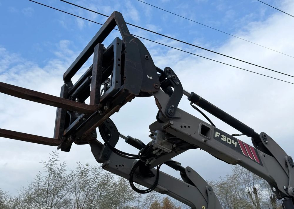 Claas * Ciągnik Traktor CLAAS 240 F NEXOS * 4x4 * Sadowniczy * Tur MX F304 * TUZ * Wałek WOM - Трактор: фото 5 Claas * Ciągnik Traktor CLAAS 240 F NEXOS * 4x4 * Sadowniczy * Tur MX F304 * TUZ * Wałek WOM - Трактор: фото 5