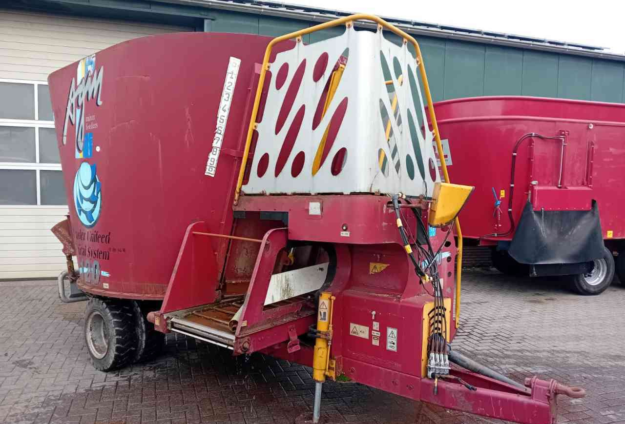 AGM W12 voermengwagen voermachines - Кормораздатчик: фото 1 AGM W12 voermengwagen voermachines - Кормораздатчик: фото 1