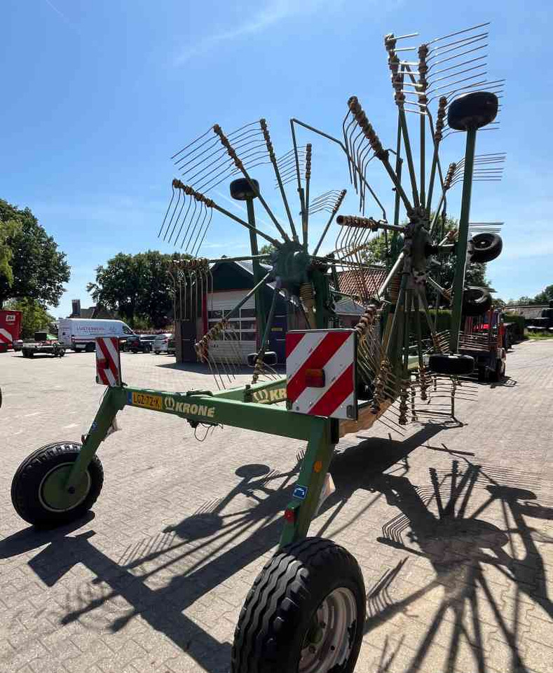Krone Swadro 900 zwadhark weidebouwmachines - Сеноворошилка: фото 4 Krone Swadro 900 zwadhark weidebouwmachines - Сеноворошилка: фото 4