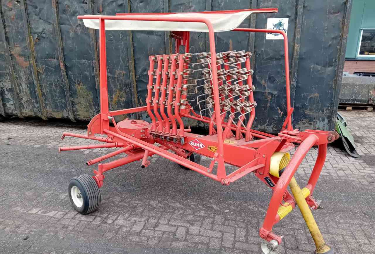 Kuhn GA4101GM zwadhark - Сеноворошилка: фото 1 Kuhn GA4101GM zwadhark - Сеноворошилка: фото 1