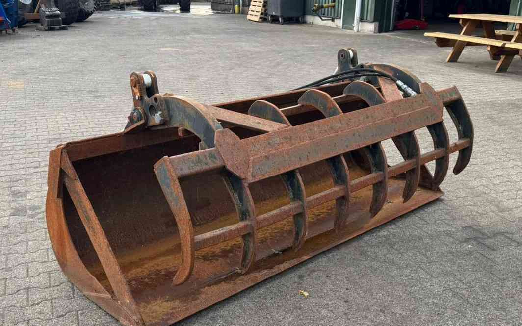 Manitou 240 pelikaanbak kuilbak mestbak - Техника для силоса: фото 4 Manitou 240 pelikaanbak kuilbak mestbak - Техника для силоса: фото 4