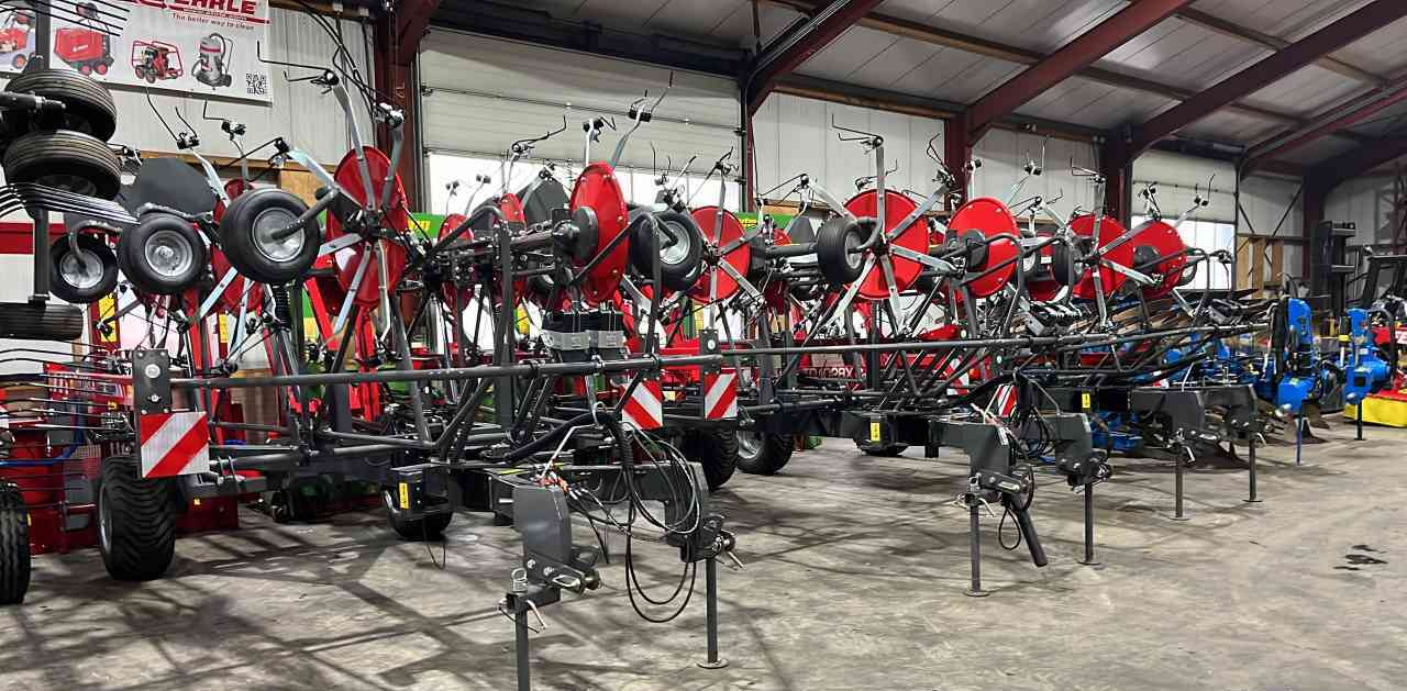 Massey Ferguson TD 1028X TRC Haaktandschudder Lely Lotus weidebouwmachines. - Сеноворошилка: фото 3 Massey Ferguson TD 1028X TRC Haaktandschudder Lely Lotus weidebouwmachines. - Сеноворошилка: фото 3