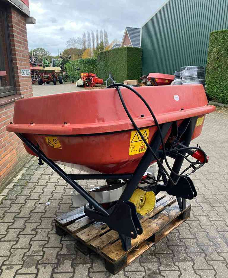 Trioliet TST Kunstmeststrooier mestverwerking - Разбрасыватель удобрений: фото 3 Trioliet TST Kunstmeststrooier mestverwerking - Разбрасыватель удобрений: фото 3