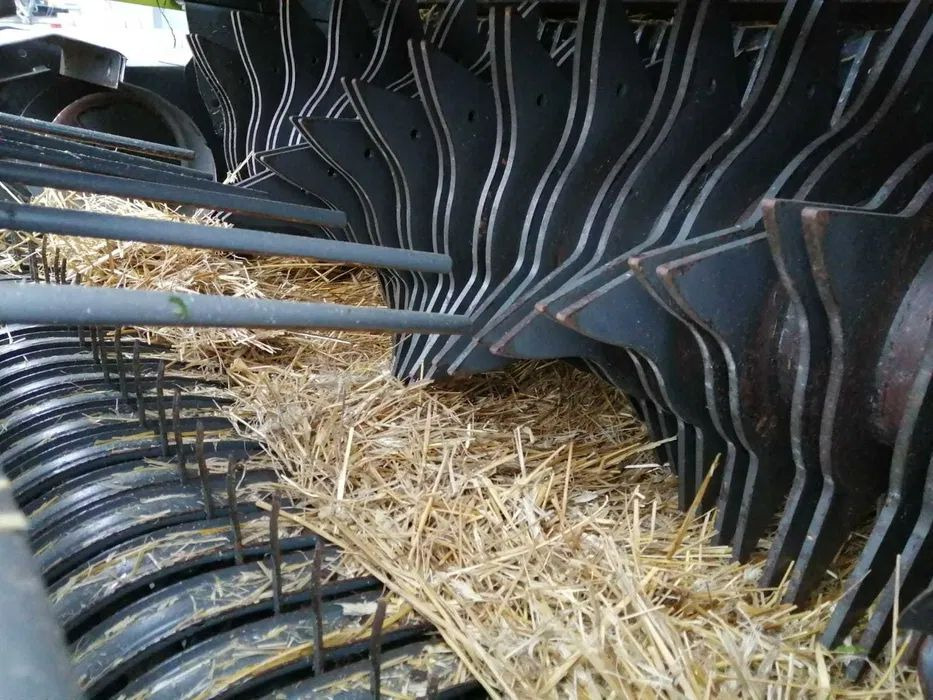 Пресс-подборщик рулонный Prasa rolująca Claas Rollant 374: фото 6