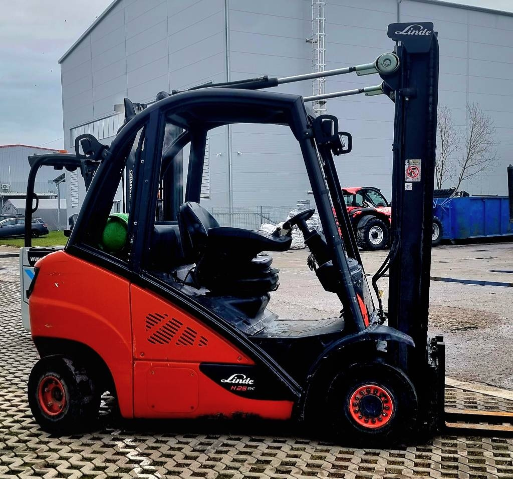 Linde H 25 T - 02 - Газовый погрузчик: фото 5 Linde H 25 T - 02 - Газовый погрузчик: фото 5