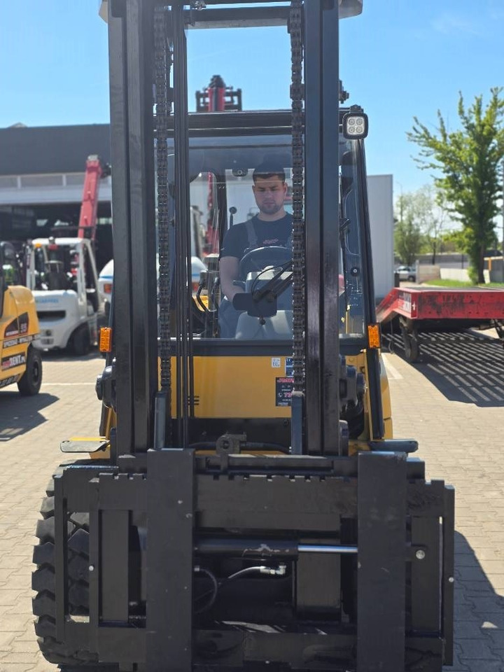 Газовый погрузчик Mitsubishi FG 55 NT: фото 12 Газовый погрузчик Mitsubishi FG 55 NT: фото 12