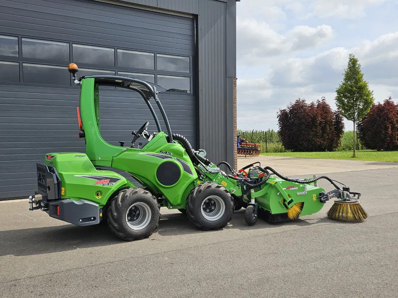 Avant 645i Rental mini-shovel - Гусеничный мини-погрузчик: фото 3 Avant 645i Rental mini-shovel - Гусеничный мини-погрузчик: фото 3