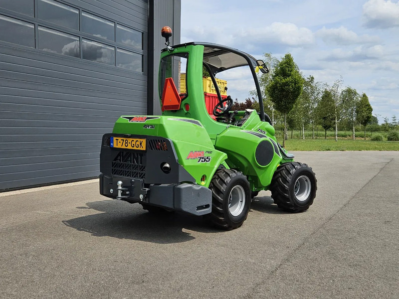 Avant 755i Rental mini-shovel - Гусеничный мини-погрузчик: фото 4 Avant 755i Rental mini-shovel - Гусеничный мини-погрузчик: фото 4