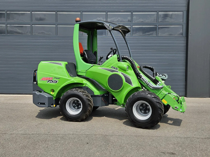 Avant 755i Rental mini-shovel - Гусеничный мини-погрузчик: фото 2 Avant 755i Rental mini-shovel - Гусеничный мини-погрузчик: фото 2