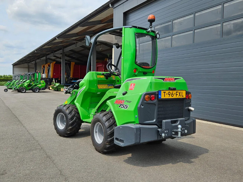 Гусеничный мини-погрузчик Avant 755i TDL+ mini-shovel: фото 6 Гусеничный мини-погрузчик Avant 755i TDL+ mini-shovel: фото 6