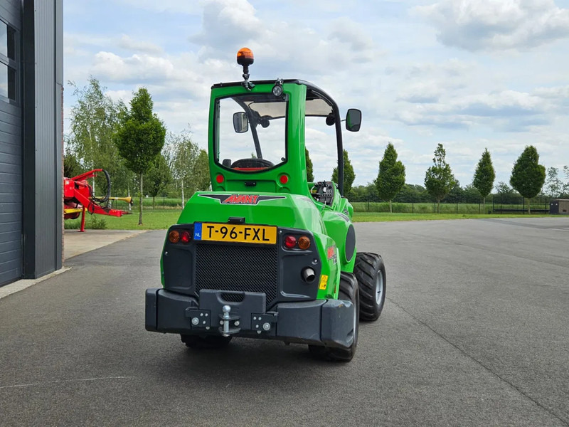 Avant 755i TDL+ mini-shovel - Гусеничный мини-погрузчик: фото 5 Avant 755i TDL+ mini-shovel - Гусеничный мини-погрузчик: фото 5