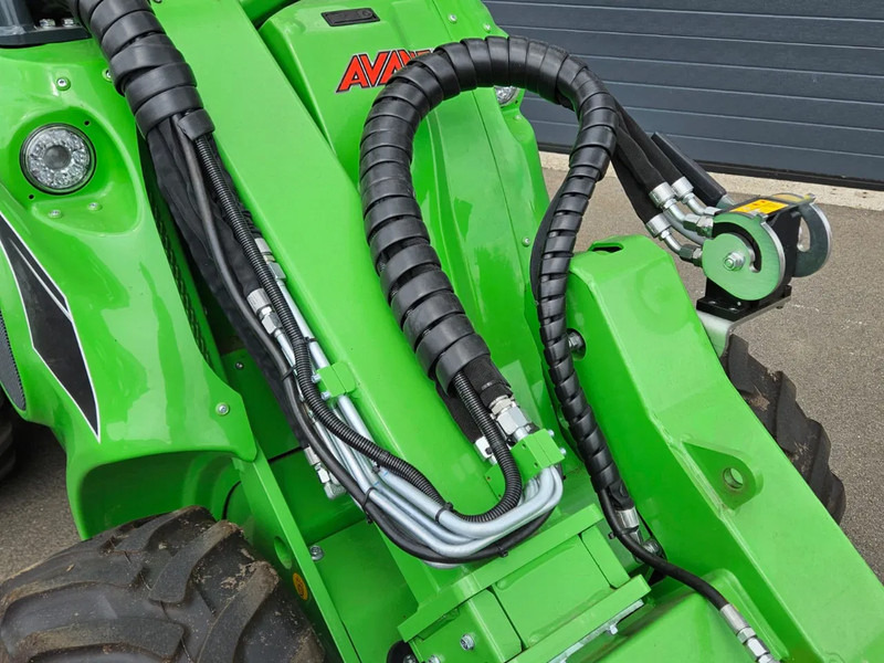 Гусеничный мини-погрузчик Avant 755i TDL+ mini-shovel: фото 14 Гусеничный мини-погрузчик Avant 755i TDL+ mini-shovel: фото 14