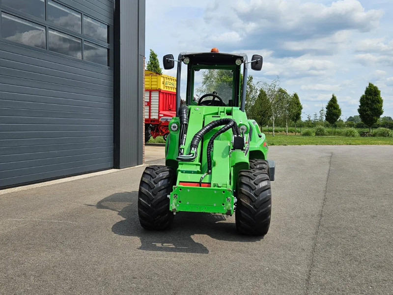 Гусеничный мини-погрузчик Avant 755i TDL+ mini-shovel: фото 10 Гусеничный мини-погрузчик Avant 755i TDL+ mini-shovel: фото 10