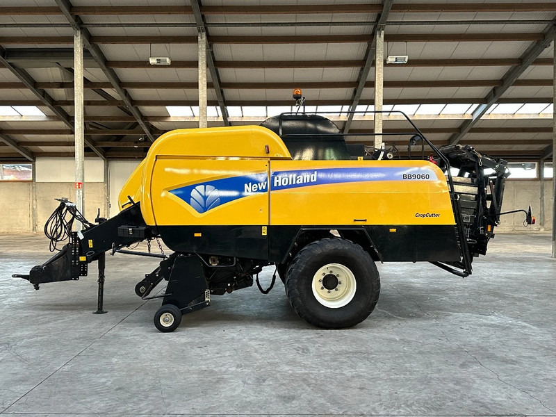 New Holland BB9060 Cropcutter - Сельскохозяйственная техника: фото 3 New Holland BB9060 Cropcutter - Сельскохозяйственная техника: фото 3