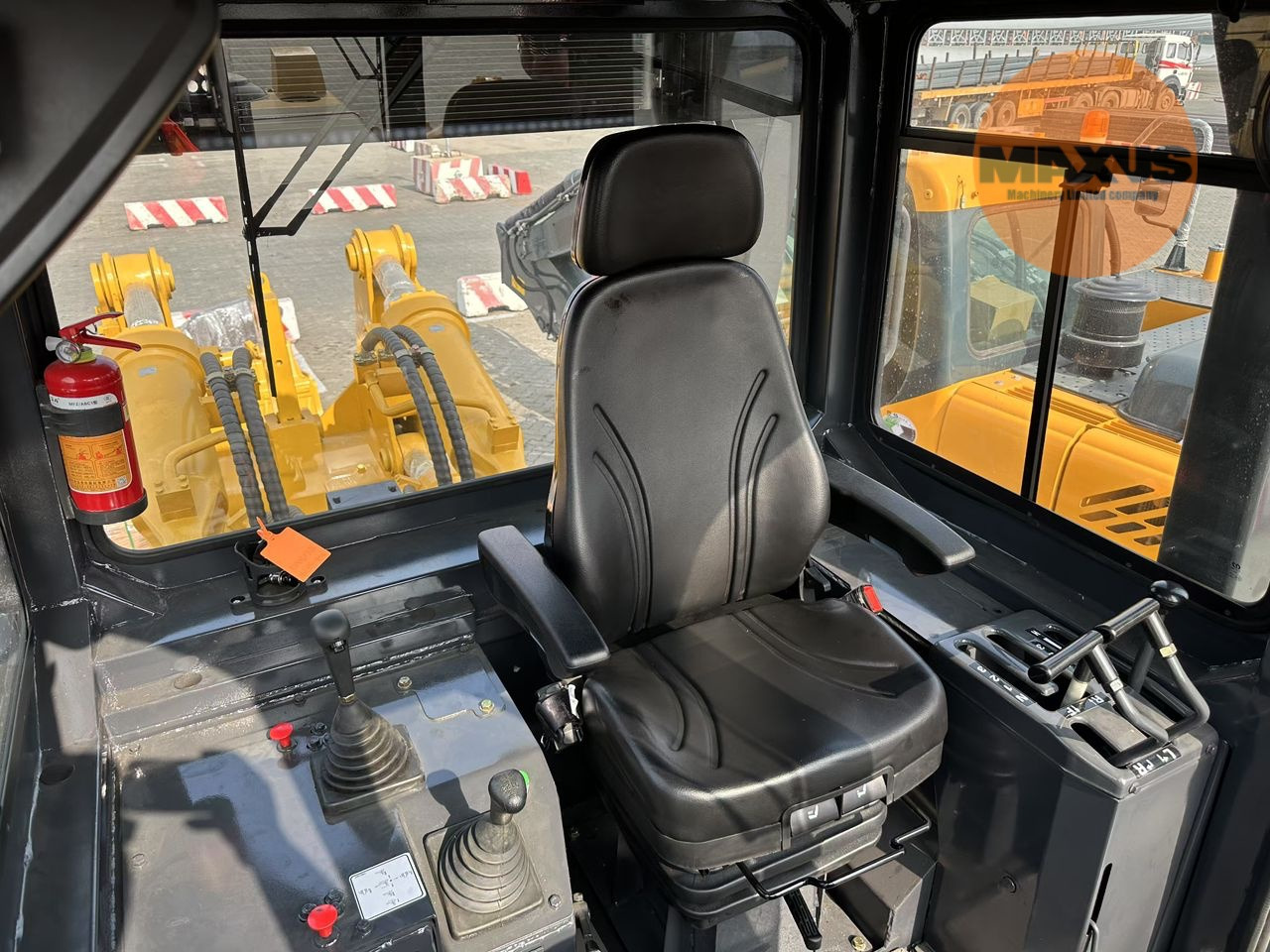 MAXUS buldożer cummins 350hp ROPS cabie - Бульдозер: фото 4 MAXUS buldożer cummins 350hp ROPS cabie - Бульдозер: фото 4