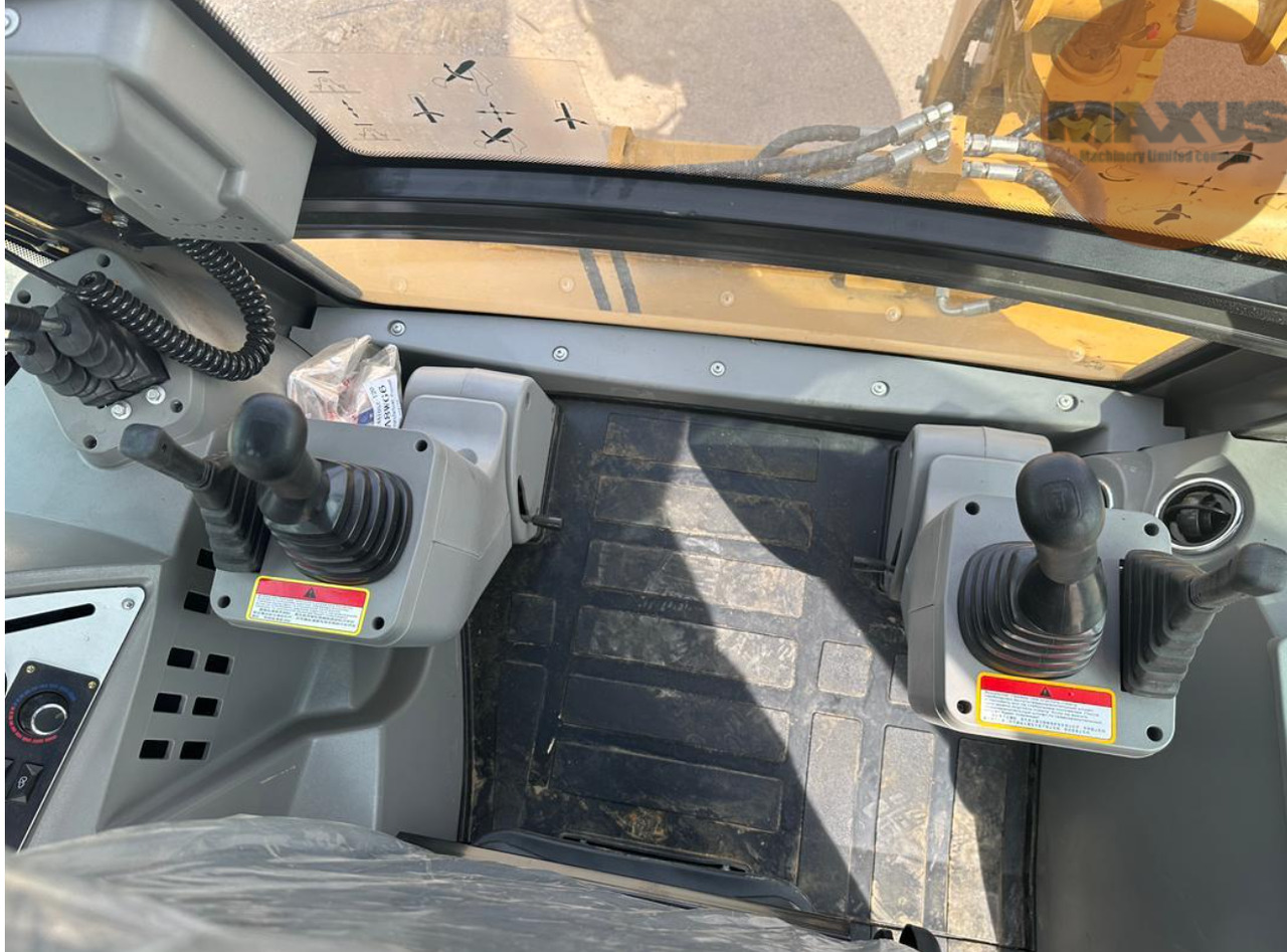 Новый Экскаватор-погрузчик Maxus Baggerlader 4cx / Buldoexcavator 4cx / Екскаватор-навантажувач 4cx / 4cx kotró-rakodógép / Koparko-ładowarka 4cx / Backhoe Loader 4CX: фото 7