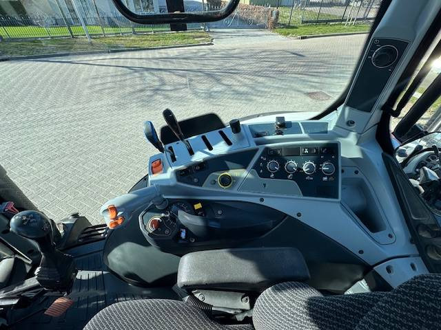 Трактор Valtra N104 Hitech5 met voorlader 4700 uur!: фото 10