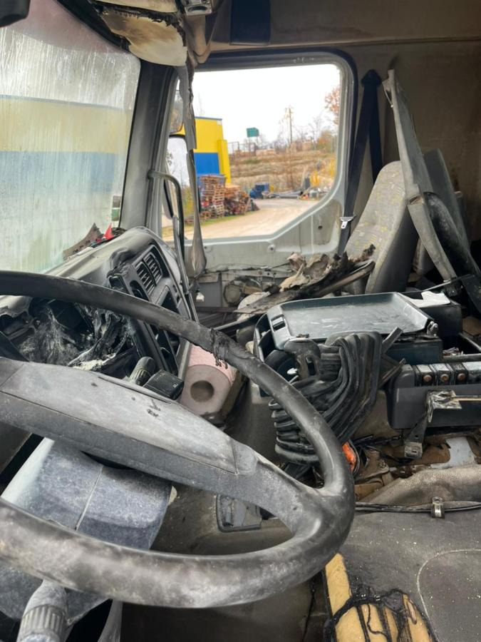 Renault Kerax 370 DCI - Самосвал: фото 5 Renault Kerax 370 DCI - Самосвал: фото 5