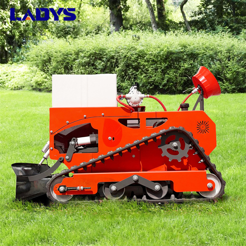LADYS LD1000 Multi-function remote control lawn mower Track crawler gasoline gas All-terrain Agricultural Sprayers Pesticide spraying lawn mower for sale - Газонокосилка: фото 3 LADYS LD1000 Multi-function remote control lawn mower Track crawler gasoline gas All-terrain Agricultural Sprayers Pesticide spraying lawn mower for sale - Газонокосилка: фото 3