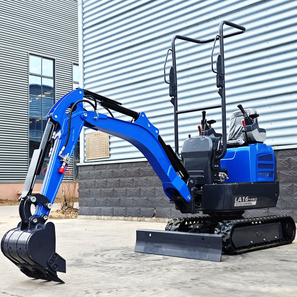 LEZUM LA16Pro Mini Excavator Digger Miniexcavadora EPA Kubota Engine Mini Excavator For Sale With Mini Excavator Attachment Set - Мини-экскаватор: фото 4 LEZUM LA16Pro Mini Excavator Digger Miniexcavadora EPA Kubota Engine Mini Excavator For Sale With Mini Excavator Attachment Set - Мини-экскаватор: фото 4