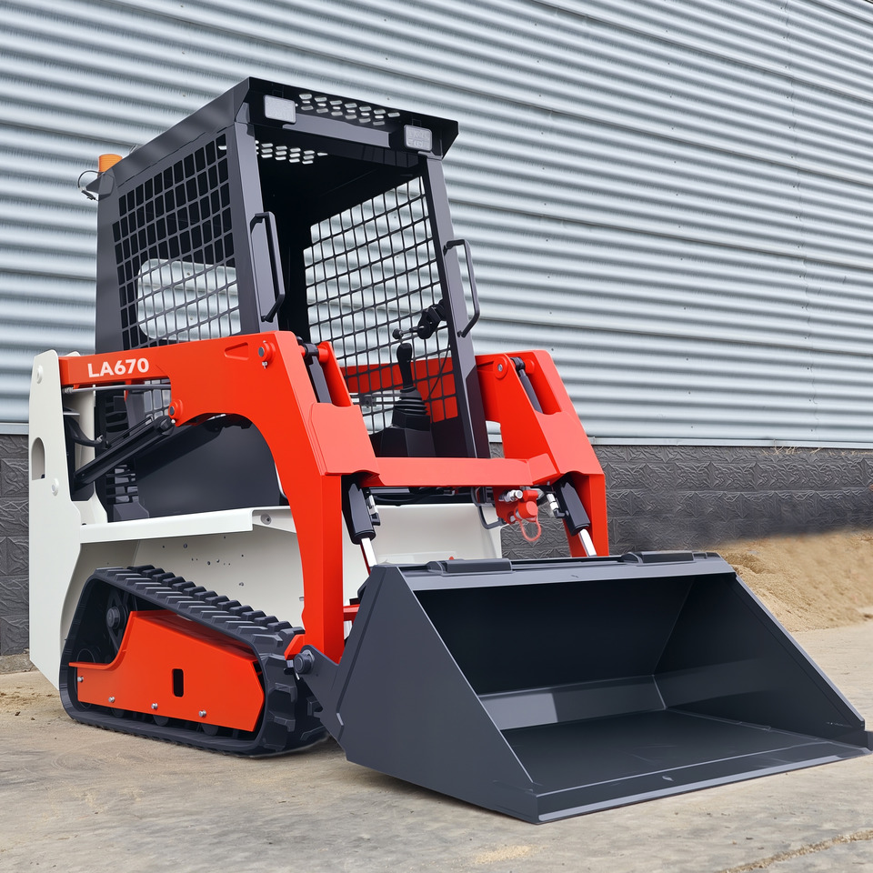 LEZUM LA670 Mini Small Skid Steer Loader Compact Track Diesel Mini Skid Steer Loader For Sale With Small Mini Skid Steer Attachments 4 In 1 Bucket - Мини-погрузчик с бортовым поворотом: фото 2 LEZUM LA670 Mini Small Skid Steer Loader Compact Track Diesel Mini Skid Steer Loader For Sale With Small Mini Skid Steer Attachments 4 In 1 Bucket - Мини-погрузчик с бортовым поворотом: фото 2