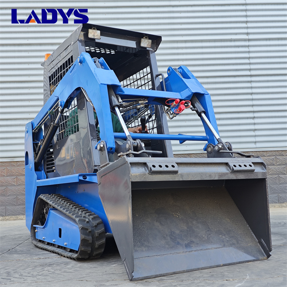 Free Shipping Mini Skid Steer Loader Compact Track Electric/Diesel Chinese Mini Skid Steer Loader For Sale With Mini Skid Steer Attachments 4 In 1 Bucket - Мини-погрузчик с бортовым поворотом: фото 2 Free Shipping Mini Skid Steer Loader Compact Track Electric/Diesel Chinese Mini Skid Steer Loader For Sale With Mini Skid Steer Attachments 4 In 1 Bucket - Мини-погрузчик с бортовым поворотом: фото 2