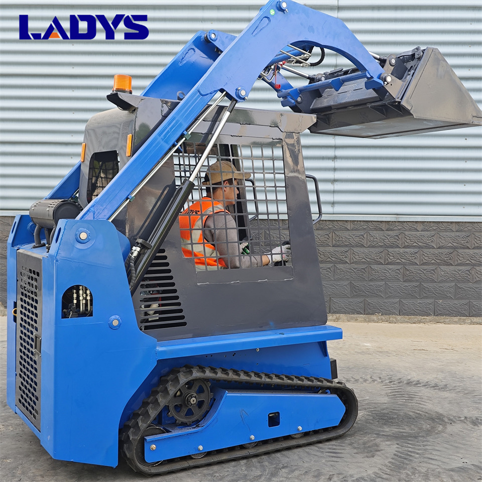 Free Shipping Mini Skid Steer Loader Compact Track Electric/Diesel Chinese Mini Skid Steer Loader For Sale With Mini Skid Steer Attachments 4 In 1 Bucket - Мини-погрузчик с бортовым поворотом: фото 4 Free Shipping Mini Skid Steer Loader Compact Track Electric/Diesel Chinese Mini Skid Steer Loader For Sale With Mini Skid Steer Attachments 4 In 1 Bucket - Мини-погрузчик с бортовым поворотом: фото 4