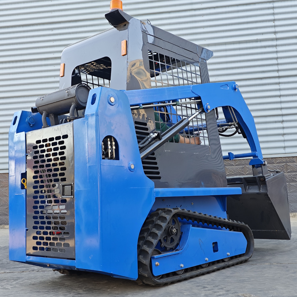 LEZUM LA670 Mini Small Skid Steer Loader Compact Track Diesel Mini Skid Steer Loader For Sale With Small Mini Skid Steer Attachments 4 In 1 Bucket - Мини-погрузчик с бортовым поворотом: фото 5 LEZUM LA670 Mini Small Skid Steer Loader Compact Track Diesel Mini Skid Steer Loader For Sale With Small Mini Skid Steer Attachments 4 In 1 Bucket - Мини-погрузчик с бортовым поворотом: фото 5