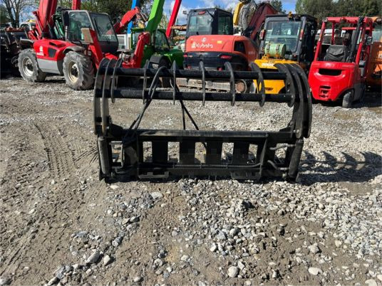 Godet crocodile pour mini chargeur - Ковш: фото 4 Godet crocodile pour mini chargeur - Ковш: фото 4