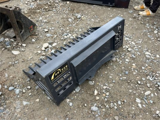 Godet râteau pour minichargeur - Ковш: фото 5 Godet râteau pour minichargeur - Ковш: фото 5