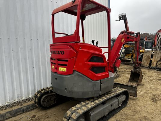 Volvo ECR25D Canopy - Мини-экскаватор: фото 1 Volvo ECR25D Canopy - Мини-экскаватор: фото 1