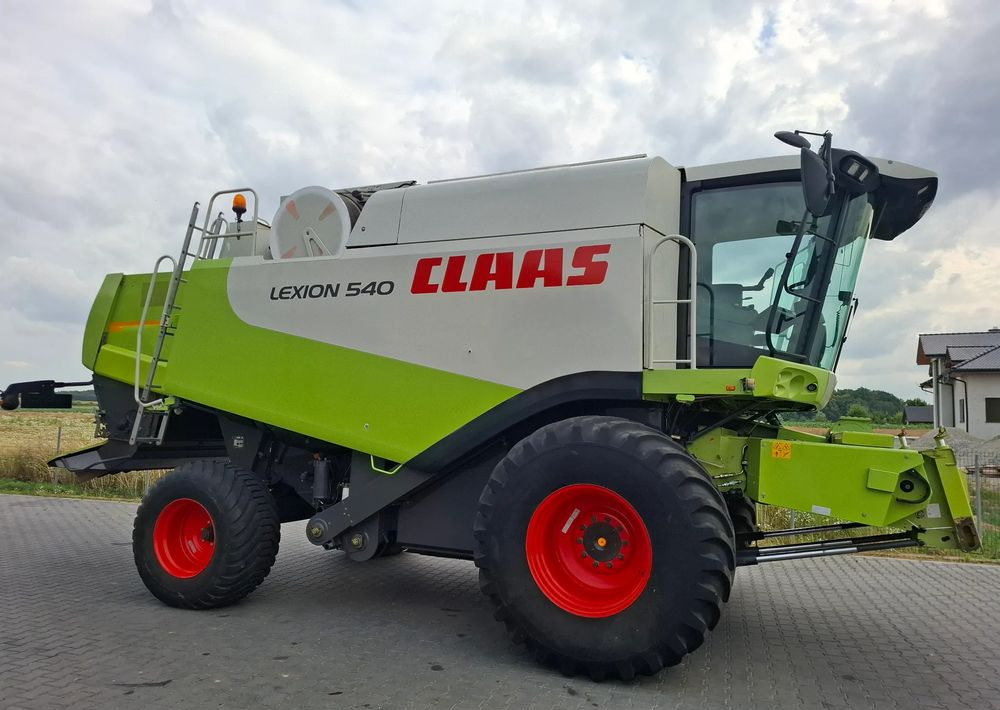 Claas Lexion 540 heder 6.6 m, Nie Malowany, Stan Bardzo Dobry - Зерноуборочный комбайн: фото 1 Claas Lexion 540 heder 6.6 m, Nie Malowany, Stan Bardzo Dobry - Зерноуборочный комбайн: фото 1