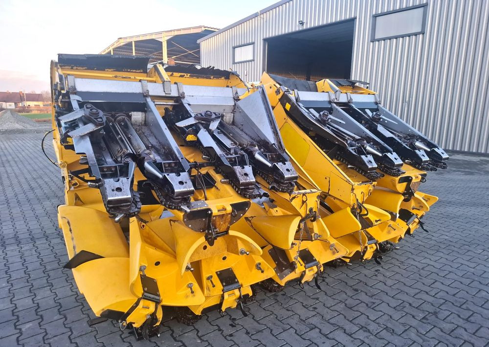 New Holland Przystawka Do Kukurydzy New Holland 8-75 8 rzedowa, 2013 Rok, Nie mlaowana, Stan Idealny - Жатка кукурузная: фото 1 New Holland Przystawka Do Kukurydzy New Holland 8-75 8 rzedowa, 2013 Rok, Nie mlaowana, Stan Idealny - Жатка кукурузная: фото 1