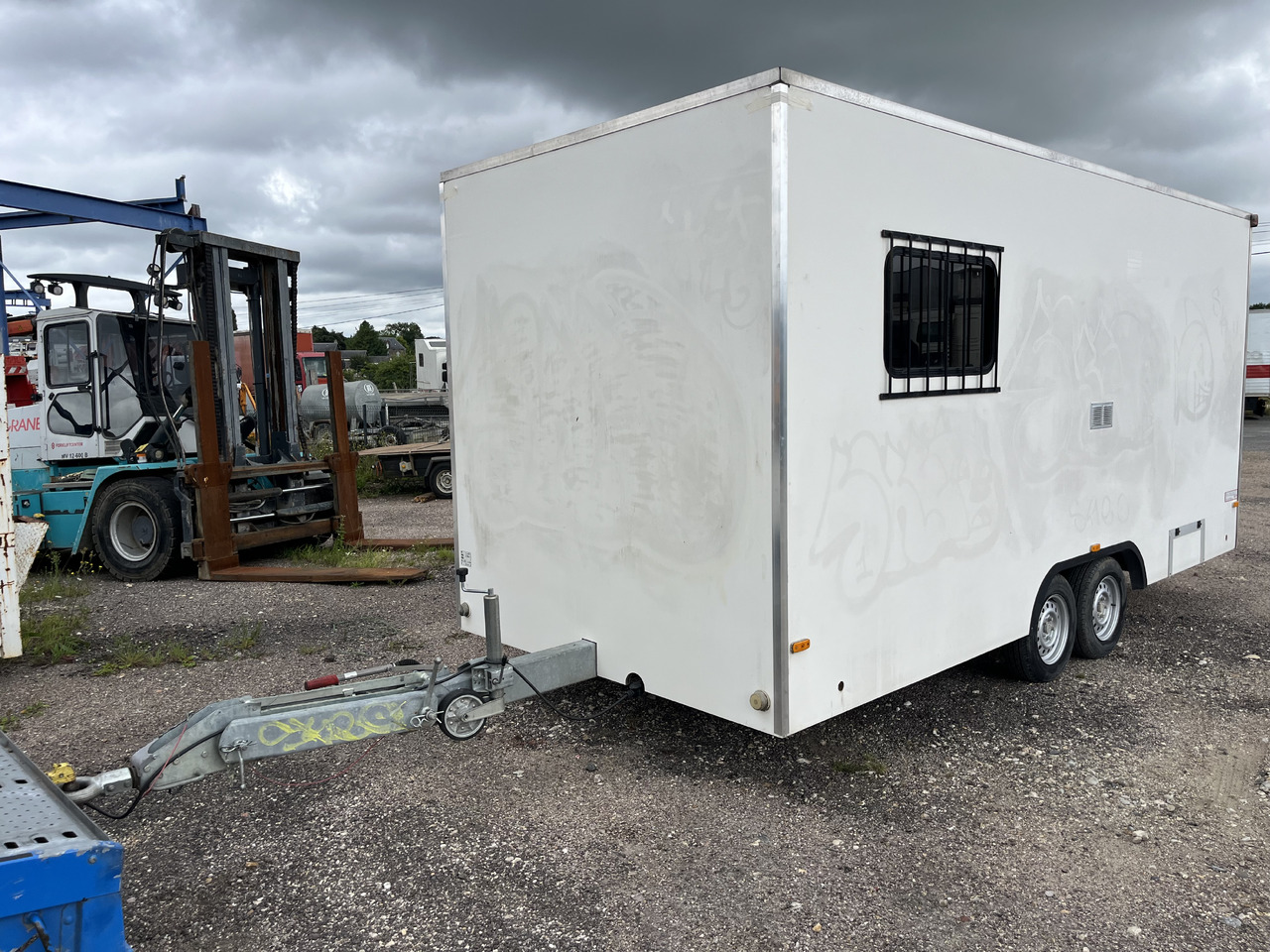 Jcr Base de vie - Прицеп для легкового автомобиля: фото 1 Jcr Base de vie - Прицеп для легкового автомобиля: фото 1