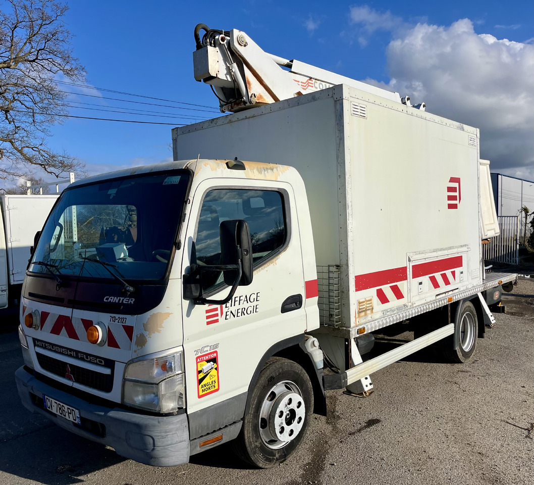 Mitsubishi Canter 7c15 - Грузовик с подъемником: фото 1 Mitsubishi Canter 7c15 - Грузовик с подъемником: фото 1