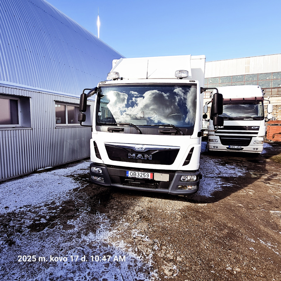 MAN TGL 12.250 - Грузовик с закрытым кузовом: фото 2 MAN TGL 12.250 - Грузовик с закрытым кузовом: фото 2