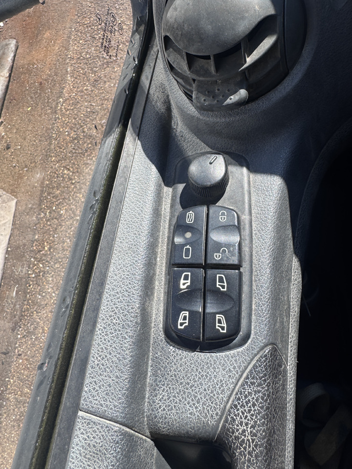 Самосвал MERCEDES-BENZ Atego 821: фото 9