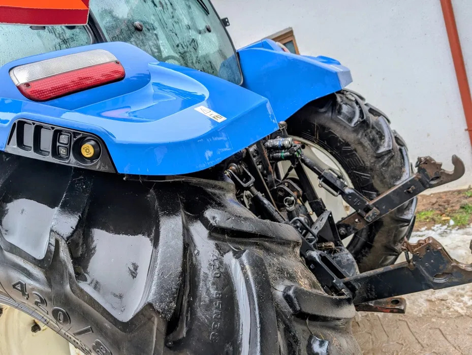 New Holland T5.115 - Трактор: фото 5 New Holland T5.115 - Трактор: фото 5