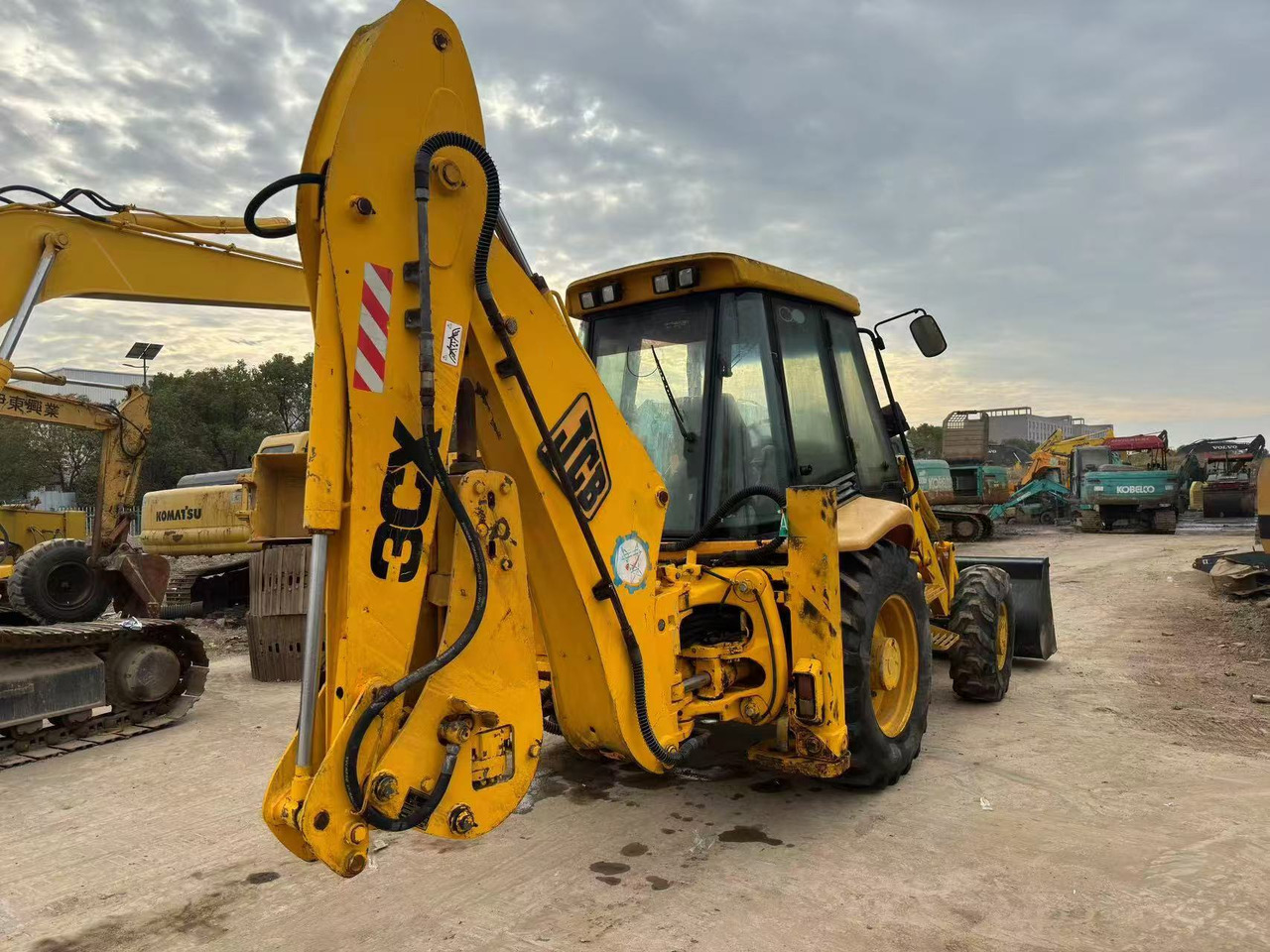 JCB 3CX - Экскаватор-погрузчик: фото 4 JCB 3CX - Экскаватор-погрузчик: фото 4