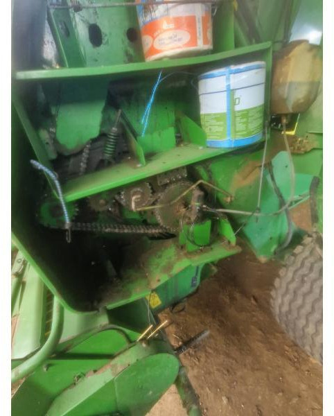 JOHN DEERE 592 - Пресс-подборщик рулонный: фото 5 JOHN DEERE 592 - Пресс-подборщик рулонный: фото 5