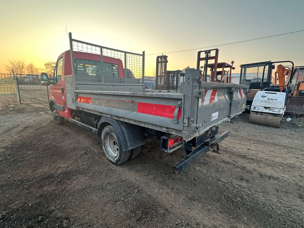 Iveco Daily Van - Малотоннажный самосвал: фото 3 Iveco Daily Van - Малотоннажный самосвал: фото 3