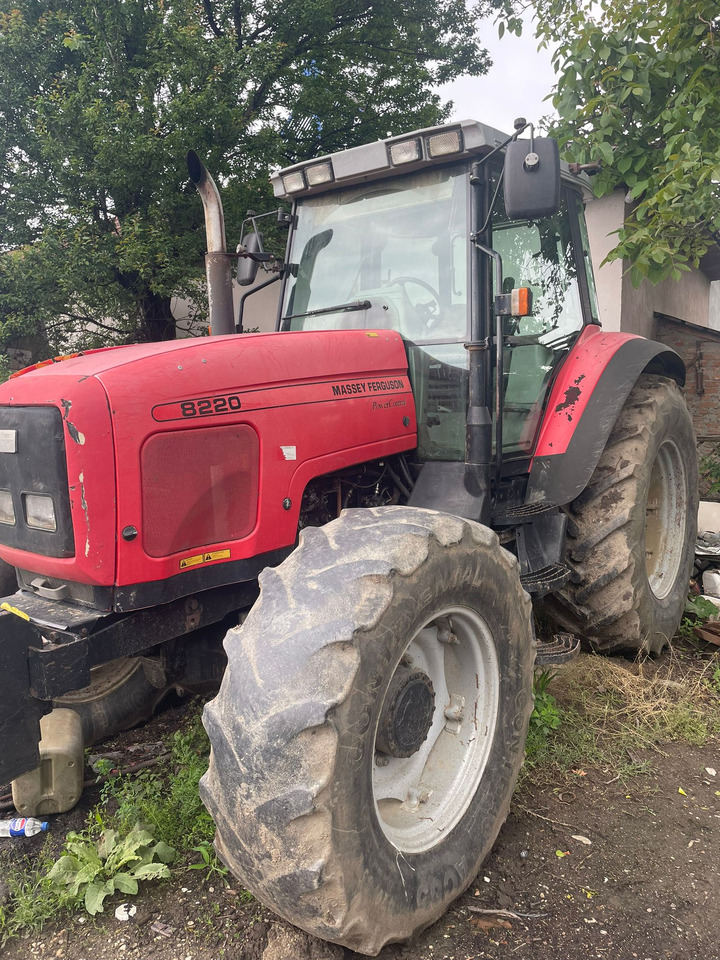 Massey Ferguson 8220 Tractor - Трактор: фото 5 Massey Ferguson 8220 Tractor - Трактор: фото 5