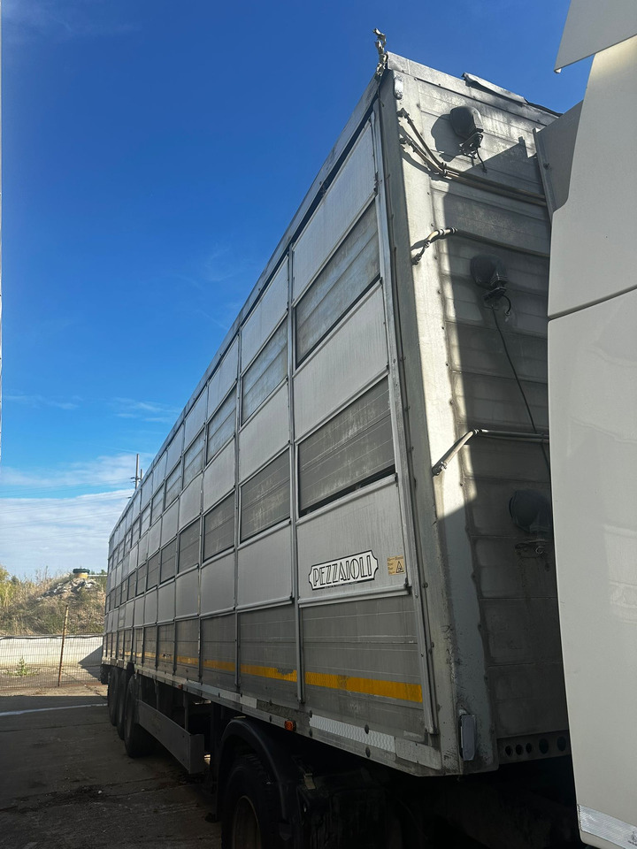 PEZZAIOLLI Animal Transport Semi-trailer - Полуприцеп для перевозки животных: фото 2 PEZZAIOLLI Animal Transport Semi-trailer - Полуприцеп для перевозки животных: фото 2