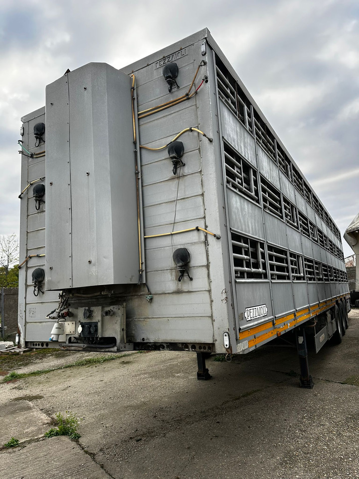 PEZZAIOLLI Animal Transport Semi-trailer - Полуприцеп для перевозки животных: фото 2 PEZZAIOLLI Animal Transport Semi-trailer - Полуприцеп для перевозки животных: фото 2