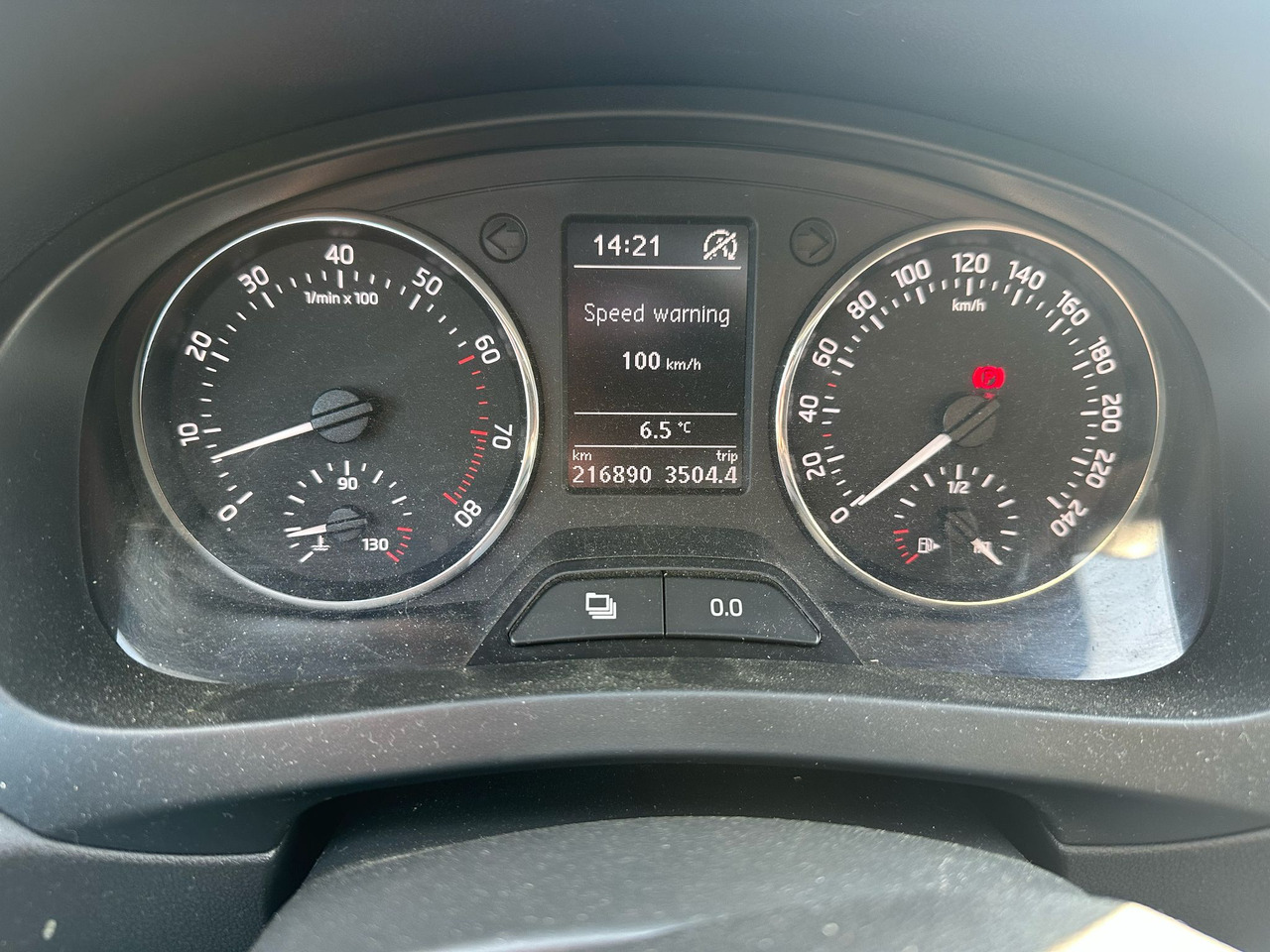 SKODA RAPID - Легковой автомобиль: фото 4 SKODA RAPID - Легковой автомобиль: фото 4